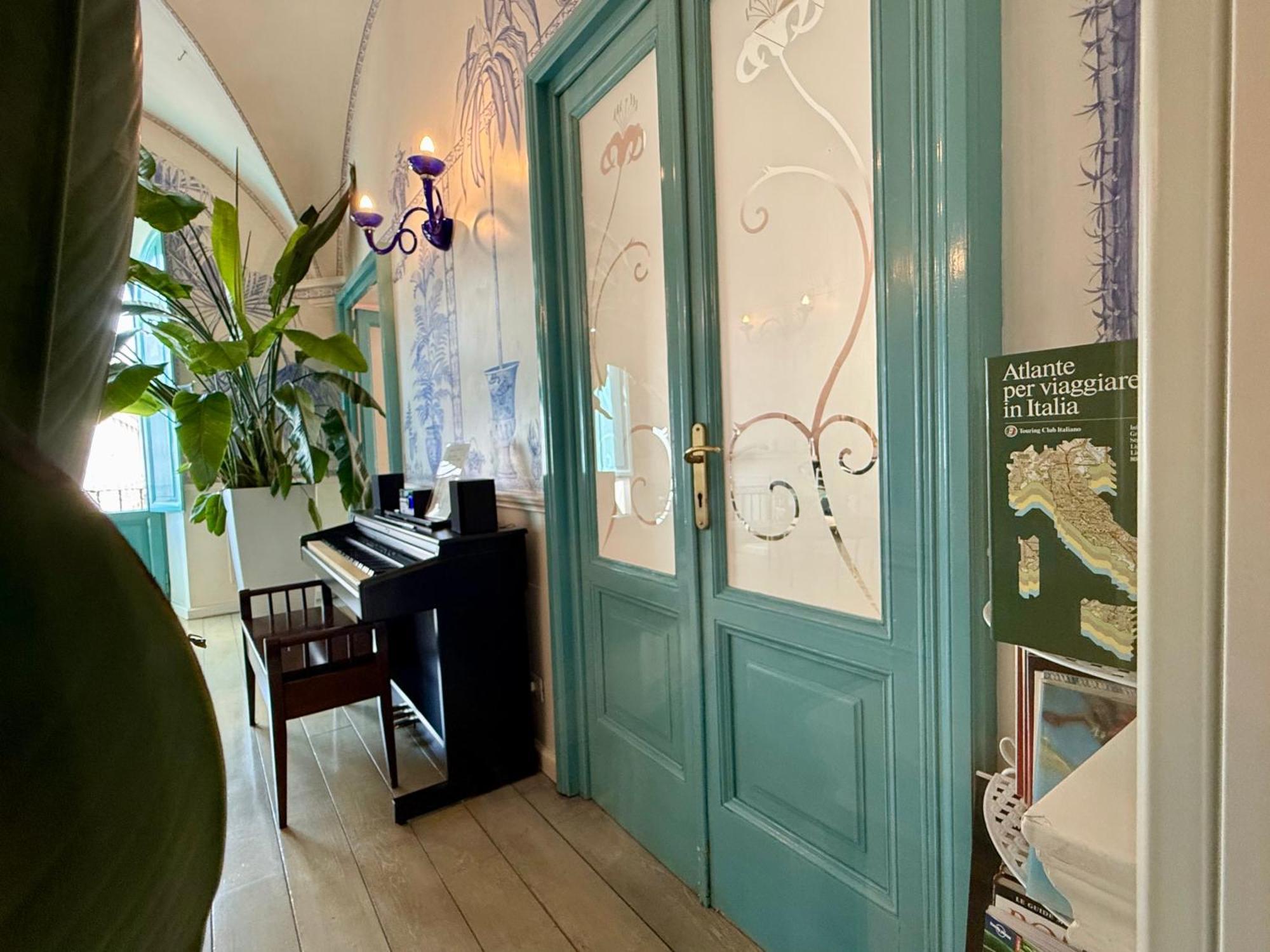 Lilium Boutique Hotel Рим Екстериор снимка