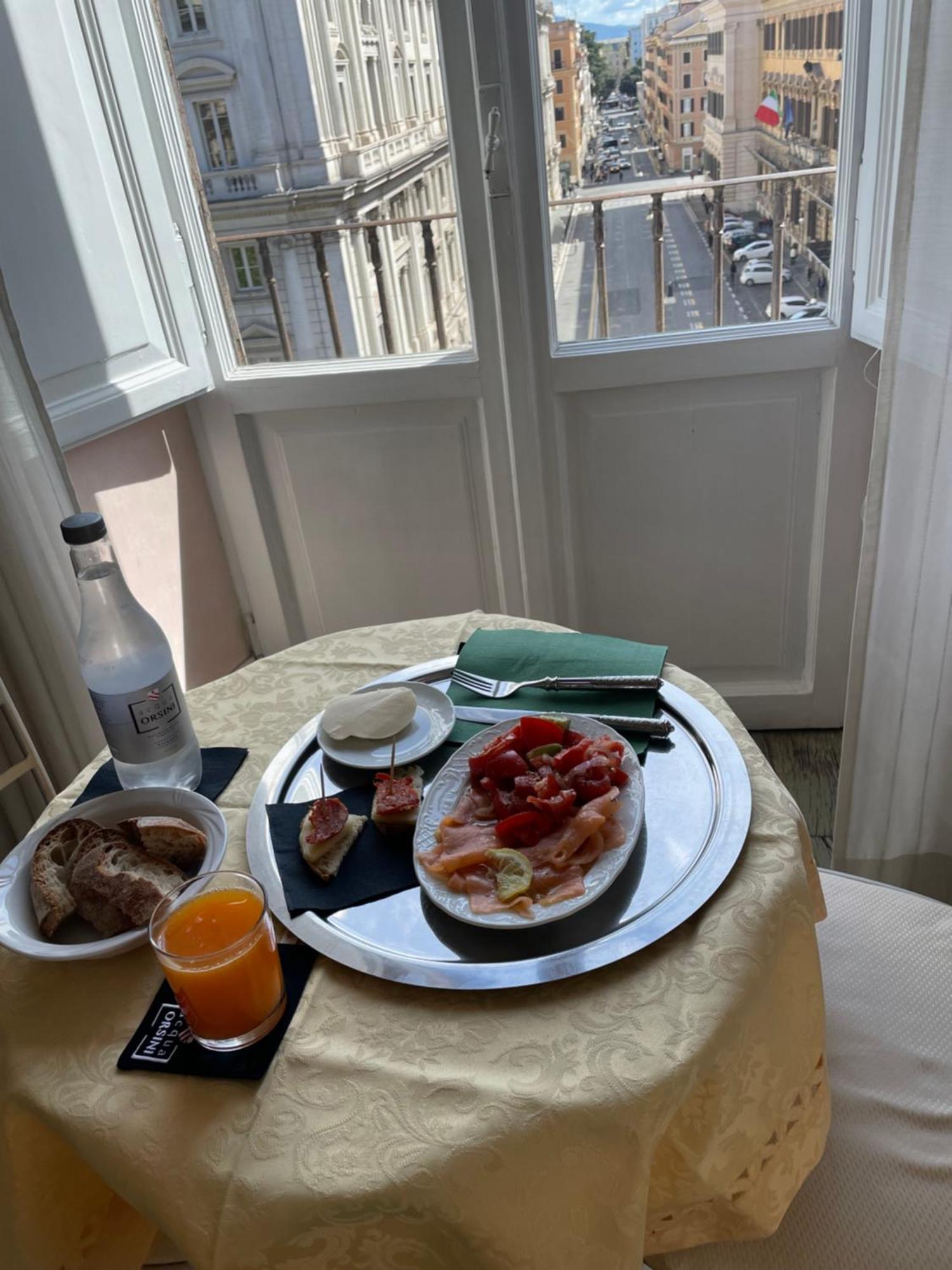 Lilium Boutique Hotel Рим Екстериор снимка